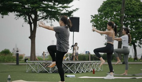Indulge in exhilarating Barre by the Beach at Sentosa