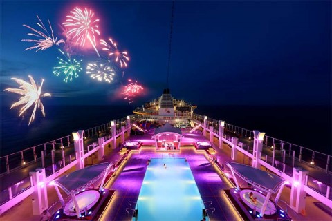 Welcome the Year of the Ox fireworks onboard World Dream cruise! 