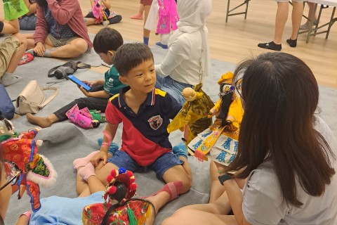 Traditional Chinese Hand Puppetry Workshop: Little Puppets Celebrate CNY!