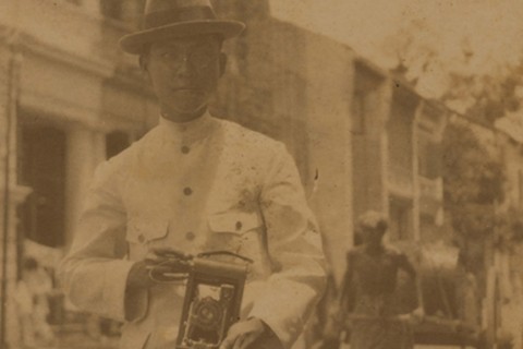Amek Gambar: Peranakans and Photography