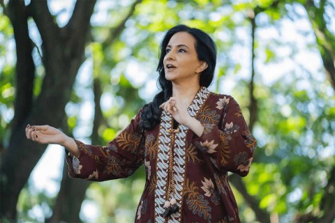 A Walk Among the Trees: An Afternoon with Kamini Ramachandran 